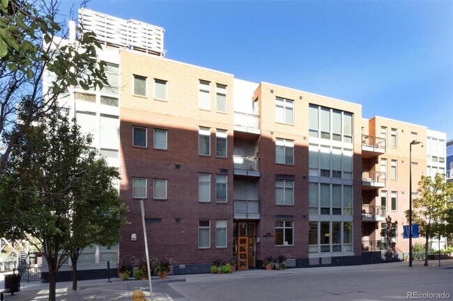 Building Photo - 1401 Delgany St