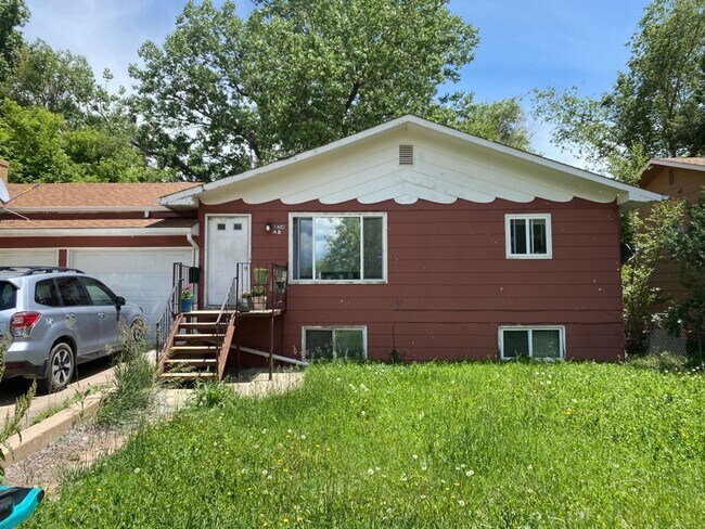 Foto del edificio - 2 Bed 1 Bath Duplex in Country Setting - NW Ft. Collins