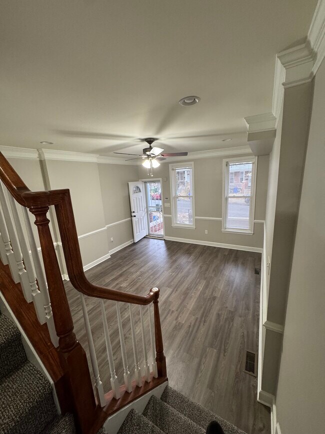 Foto del edificio - 414 S Augusta Ave