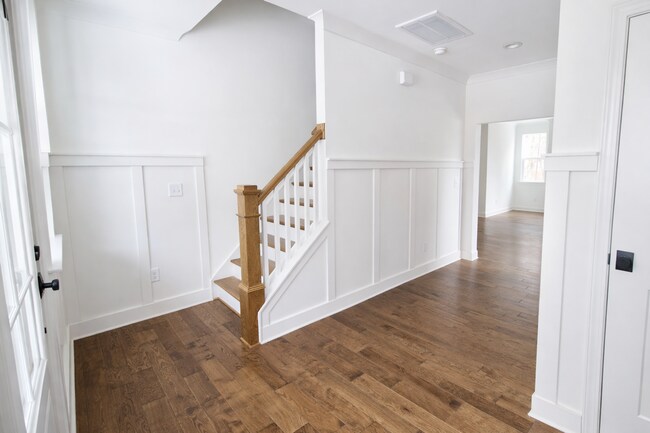 Foto del edificio - Beautiful 3BR 2.5BA Home in Statesville • 2 Car Garagge Tours