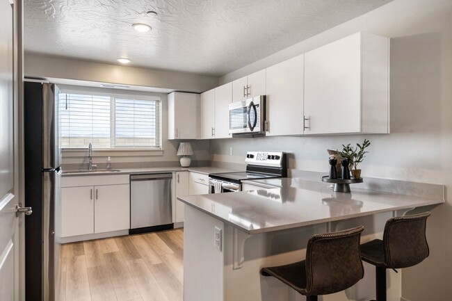 Building Photo - 2 Bed 1 Bath in Hurricane!!