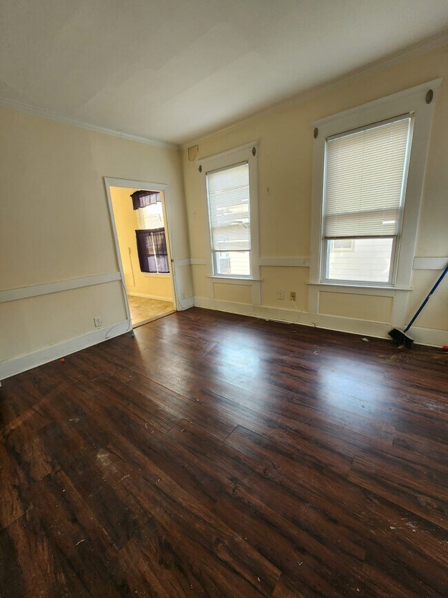 Building Photo - 119 Campbell Ave