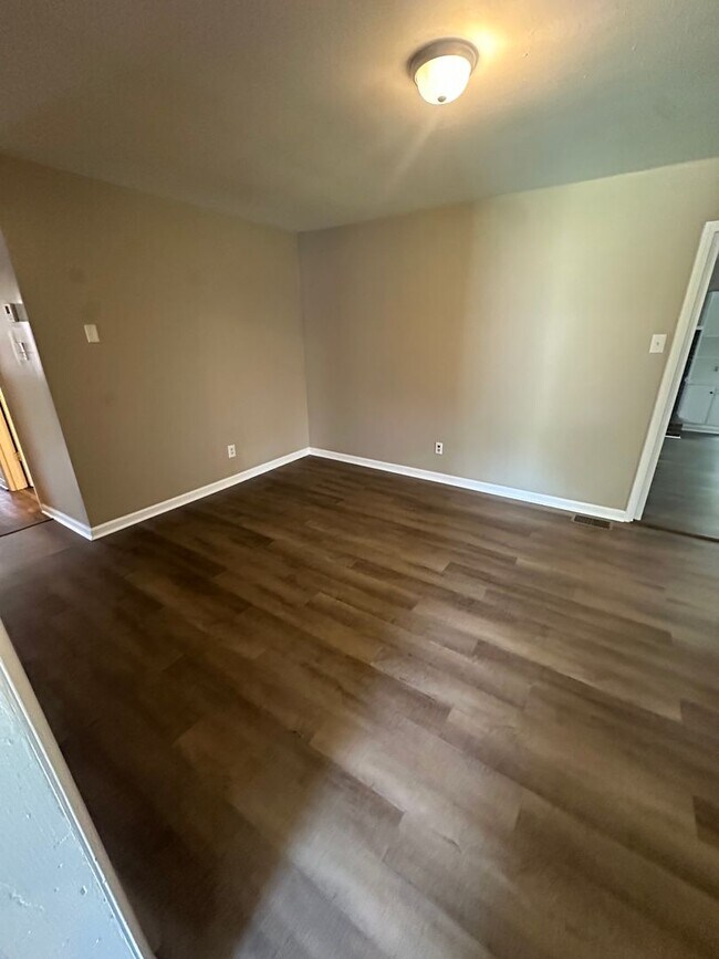 Foto del edificio - 3408 Ginger Dr