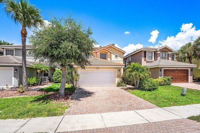 Foto del edificio - 5477 Queenship Ct
