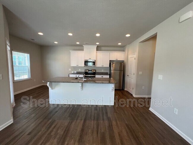 Building Photo - 661 Dobhill Ln