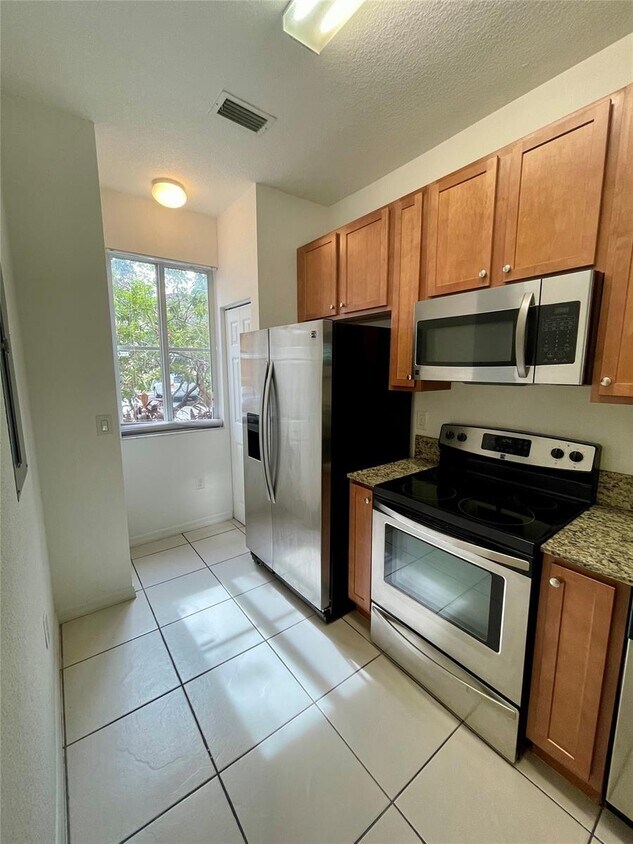 8915 SW 18th St, Miramar, FL 33025 Townhome Rentals in Miramar FL