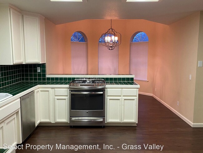 Building Photo - 3 br, 2 bath House - 13915 Lake Wildwood D...