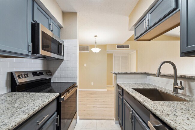 Foto del edificio - 11201 Lynbrook Dr