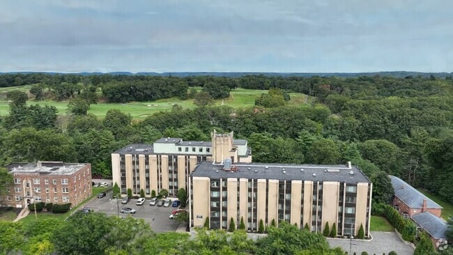  - Lakewood Apartments