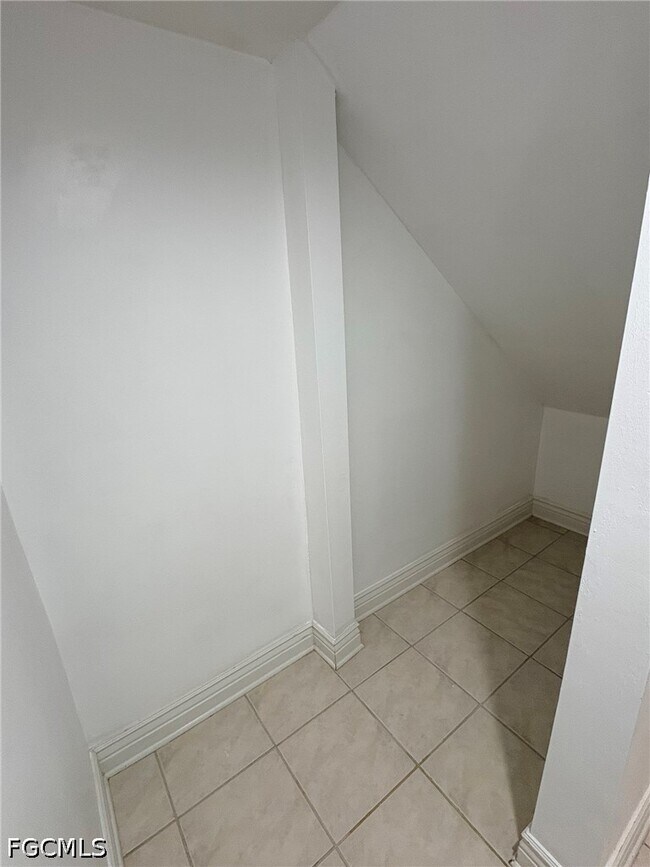 Foto del edificio - 3636 Pine Oak Cir