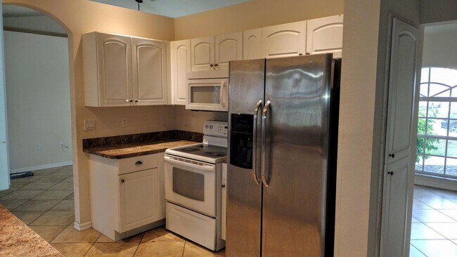 Building Photo - 2711 NW 45th Pl
