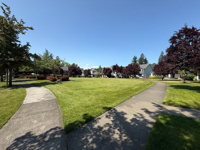 Foto del edificio - 3BR home in DuPont