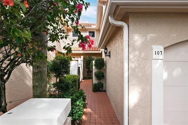 Building Photo - 6020 Verde Trail S