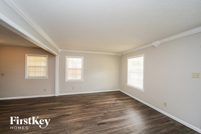 Building Photo - 4158 Parkchester Ave