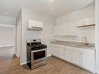 Foto del edificio - 4128 Schiller Pl