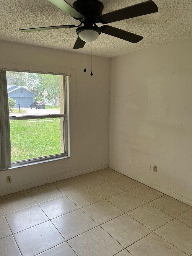 Building Photo - 7823 Hyacinth Dr