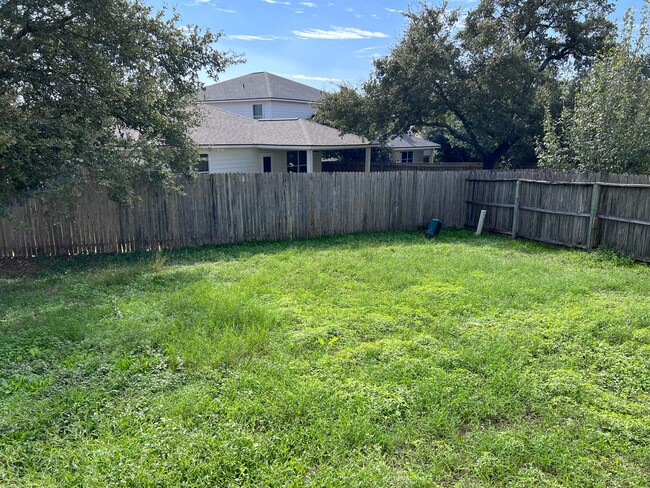 Building Photo - Woodview at Bulverde/Bulverde Creek