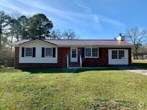 Building Photo - 661 Azalea Dr