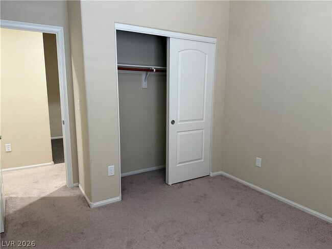 Foto del edificio - 6721 Chambers Lake Ct