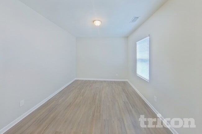 Building Photo - 1044 Hudson Ct