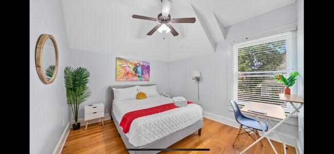 Foto del edificio - 128 E 9th St