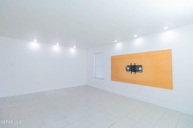 Foto del edificio - 716 Nazareno St