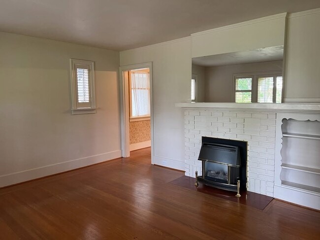 Photo du bâtiment - 4879 Collingwood St