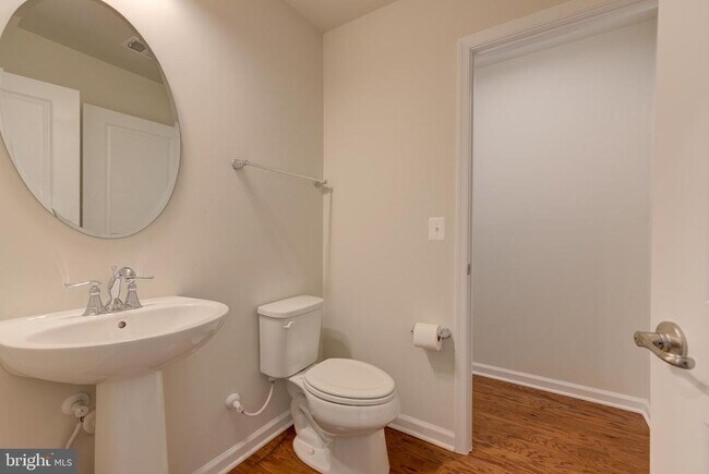 Building Photo - 22313 Seabring Terrace