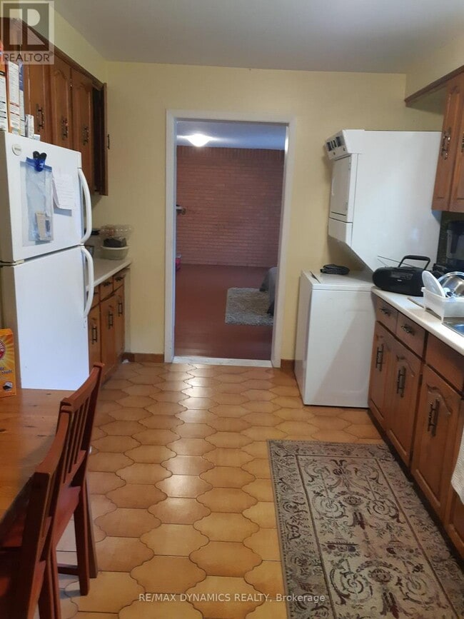 Building Photo - 76 Westona St