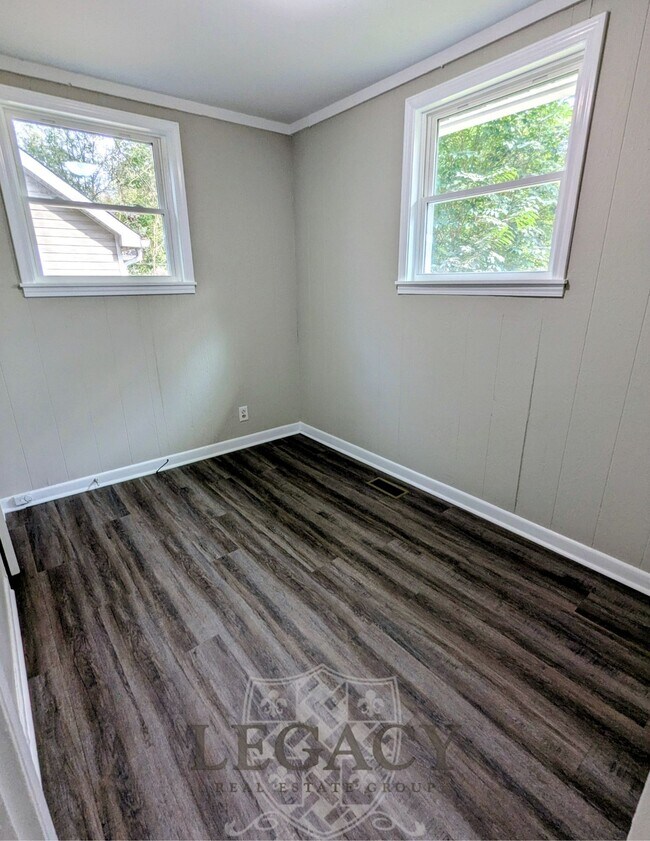 Foto del edificio - 1705 Evelyn Ave