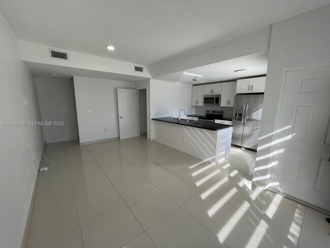 Building Photo - 25869 SW 139th Ct