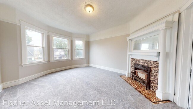 Foto del edificio - 2 br, 1 bath Apartment - 1903 Holmden