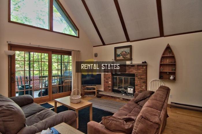 Primary Photo - 4 bedroom in Hamlin PA 18427