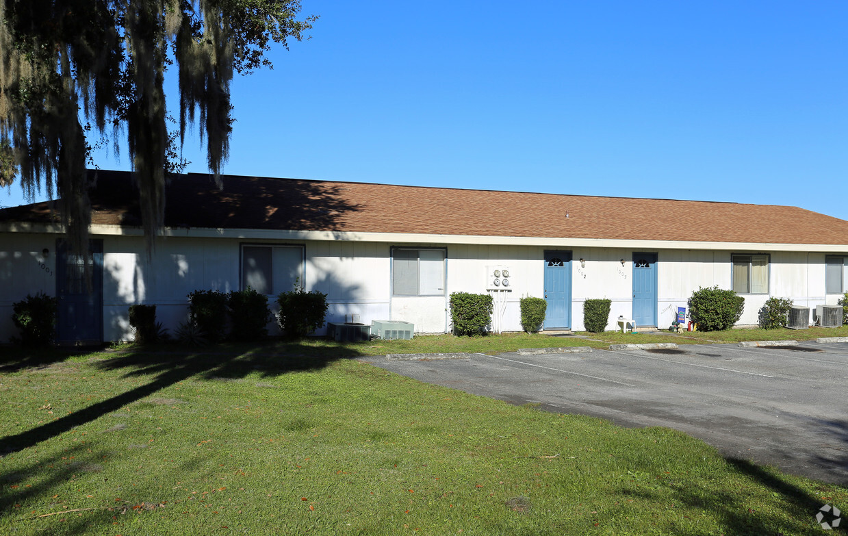 Primary Photo - Deland River Apartments