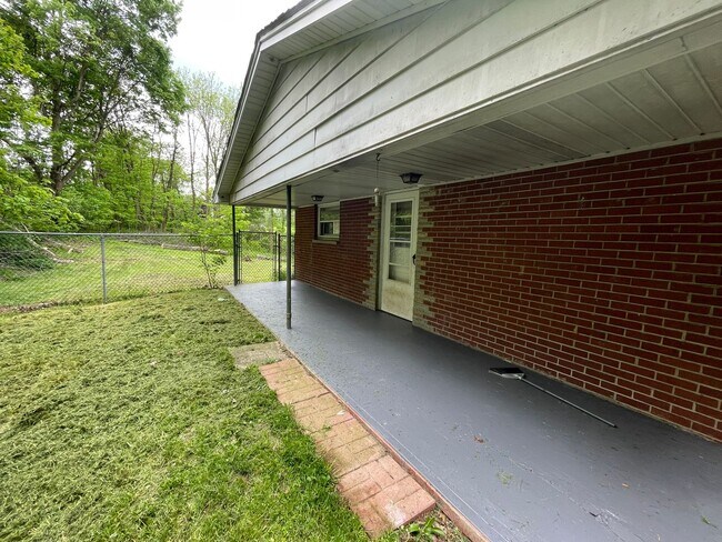 Foto del edificio - 3 Bedroom 2 Bath Ranch Home