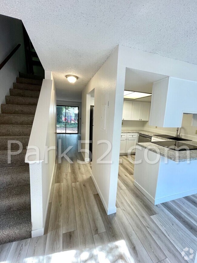 Building Photo - 9421 43rd St Ct W