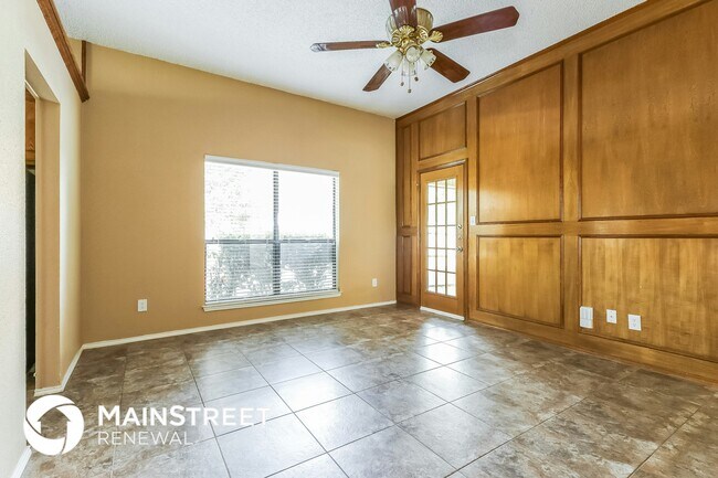 Foto del edificio - 6412 Woodcreek Trail