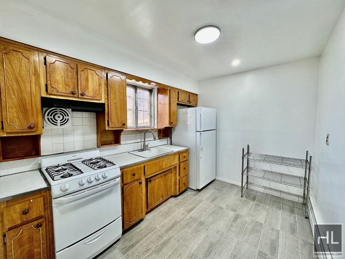 Foto principal - One bedroom in Astoria walking distance to...