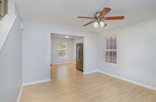 Building Photo - 4206 Wilson Ln