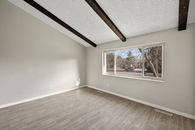 Foto del edificio - 1404 Imperial Rd