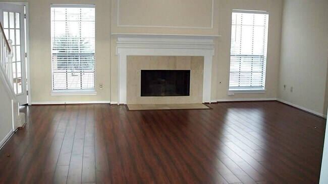 Foto del edificio - 14515 Cardinal Creek Ct