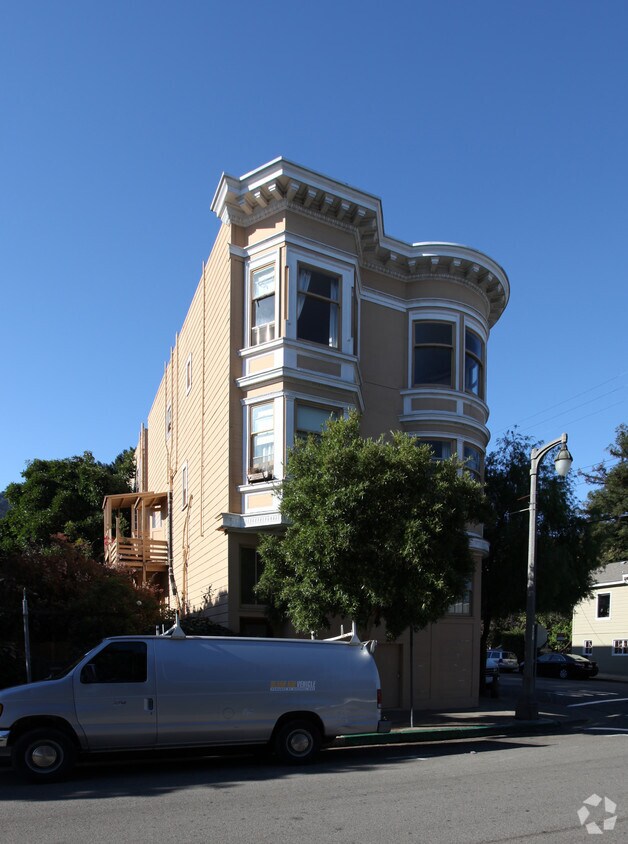 Primary Photo - 117 Caledonia St