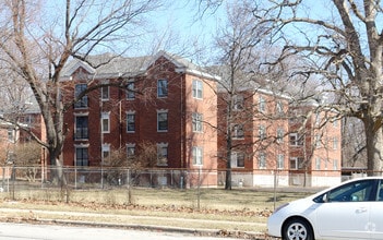 Building Photo - Charmwood Terrace
