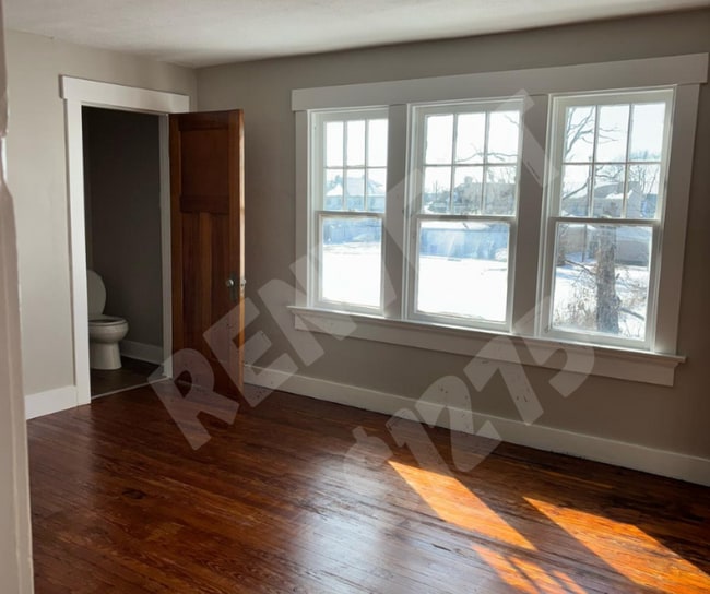 Foto del edificio - 2112 Ravenwood Ave