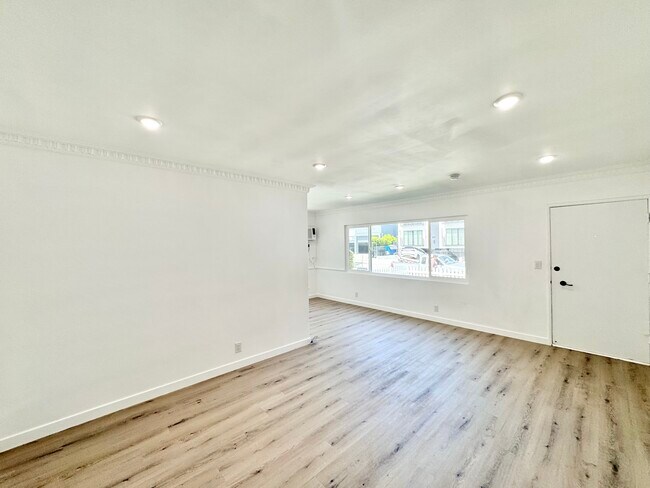Foto del edificio - 1206 S Sherbourne Dr