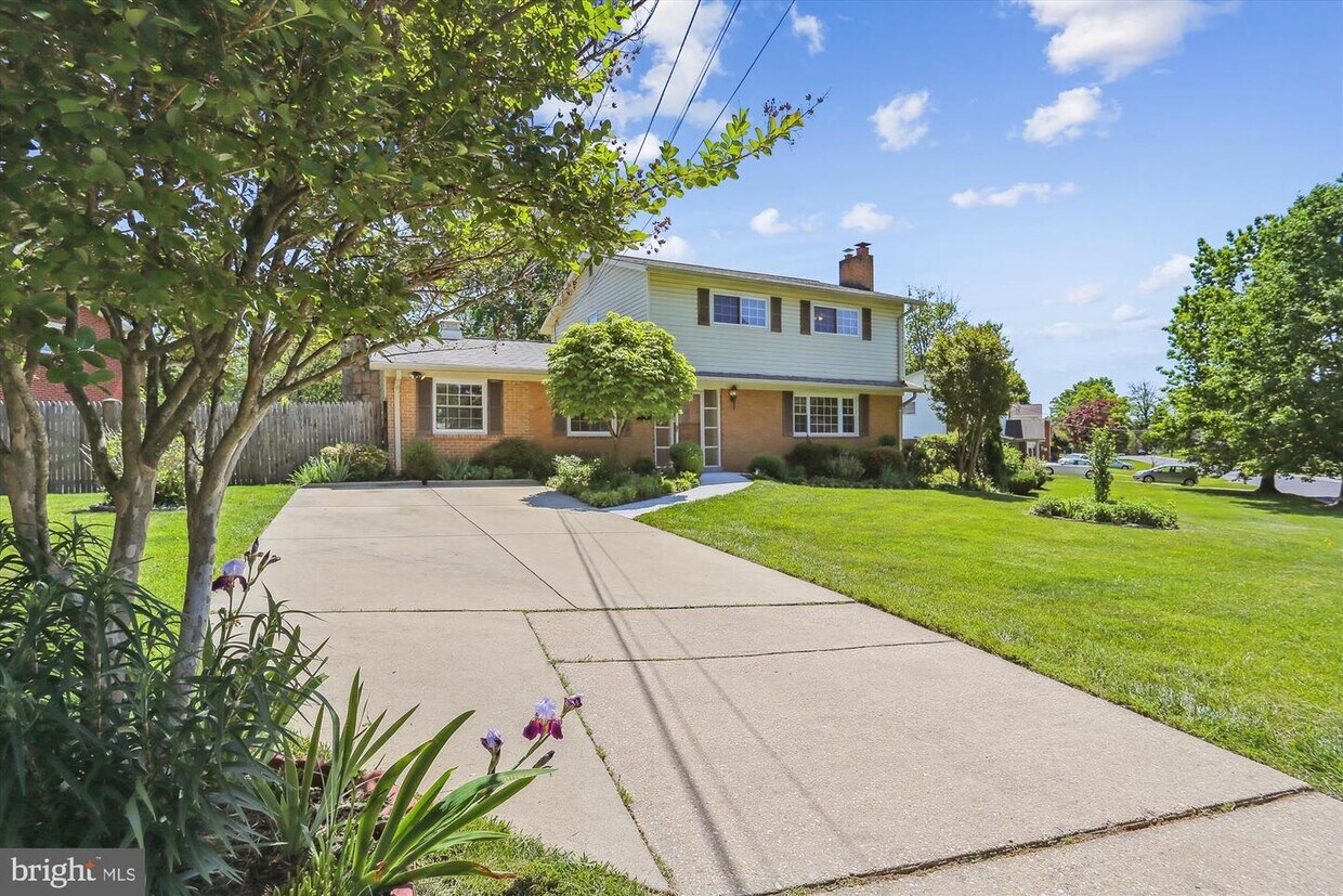 11817 Charen Ln, Potomac, MD 20854 House Rental in Potomac, MD