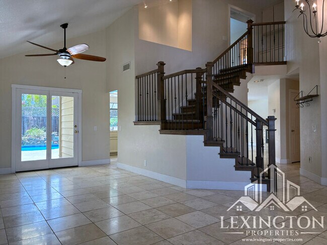 Foto del edificio - Beautiful, Folsom Home with Pool & Spa in ...