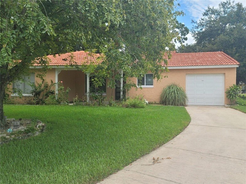 Foto principal - 10481 Montpelier Cir