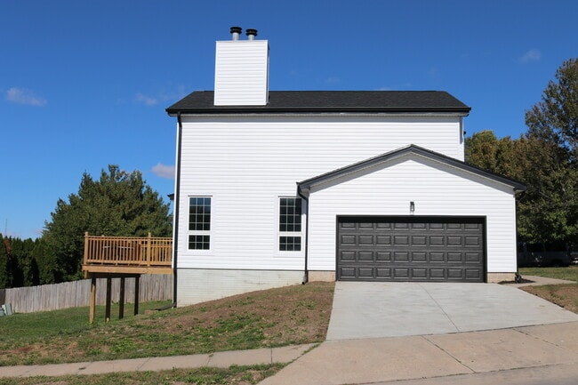 Building Photo - 2202 N 150th Ave