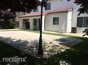 Foto principal - 8019 N Paula Ave